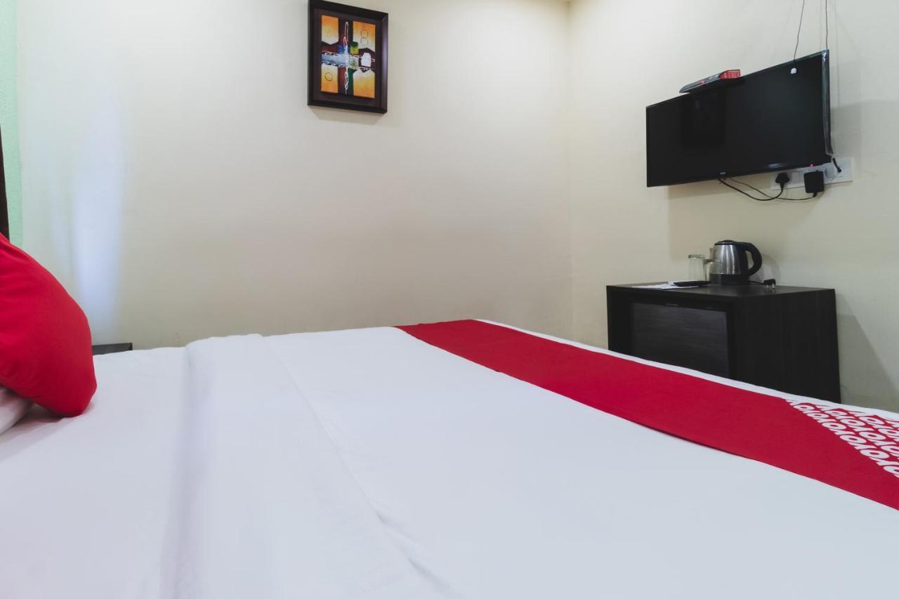 Fabexpress 29 Beach House, Morjim Beach Екстериор снимка
