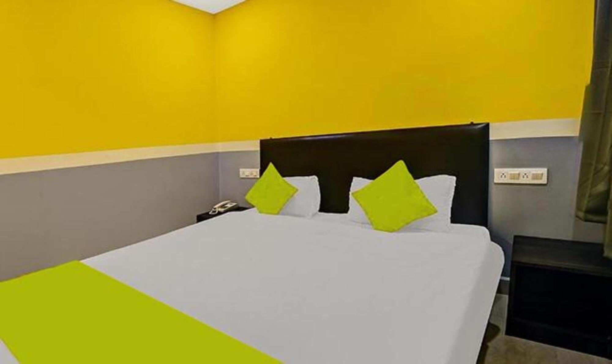 Fabexpress 29 Beach House, Morjim Beach Екстериор снимка